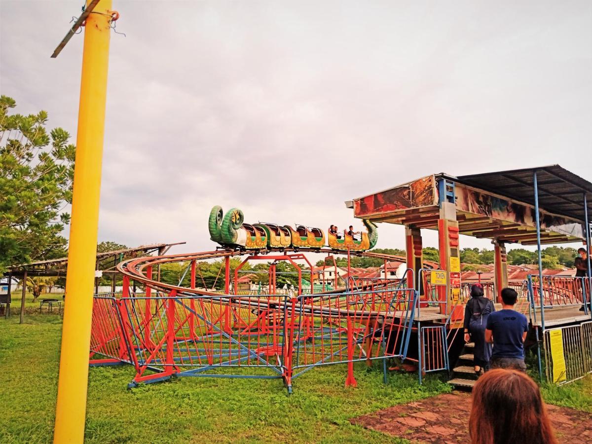 By Lg Water Themepark By Ggm Apartment Malacca