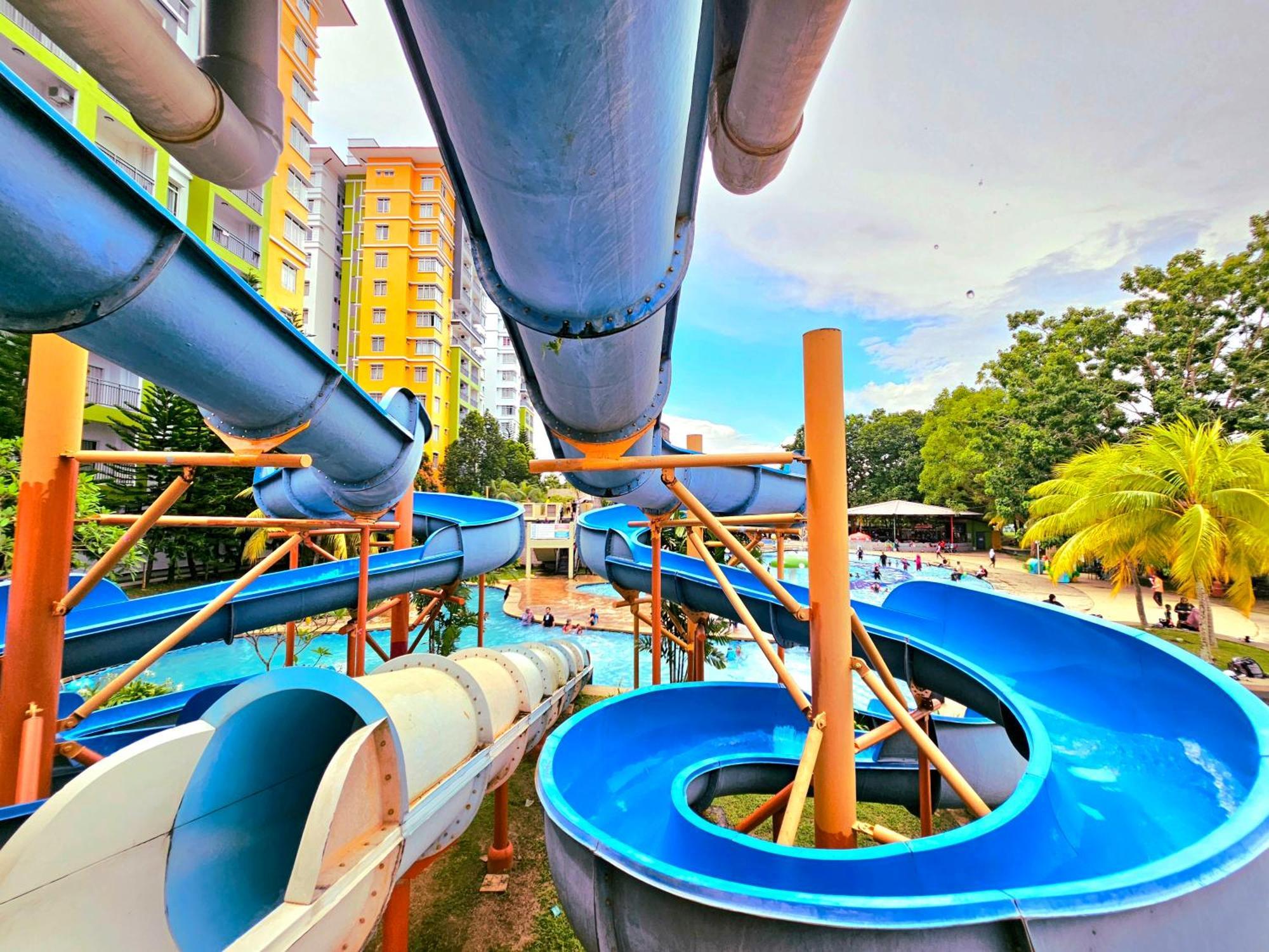 By Lg Water Themepark By Ggm * Malacca